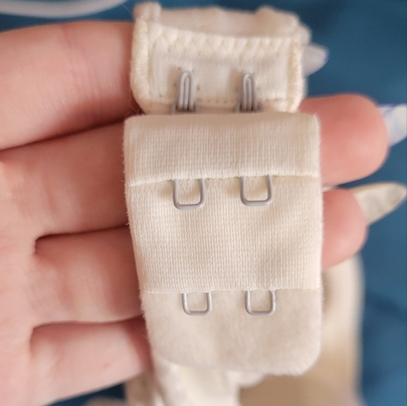 Maidenform Comfort Devotion Women's 32A 2 Clasp Beige Bra - Picture 4 of 5